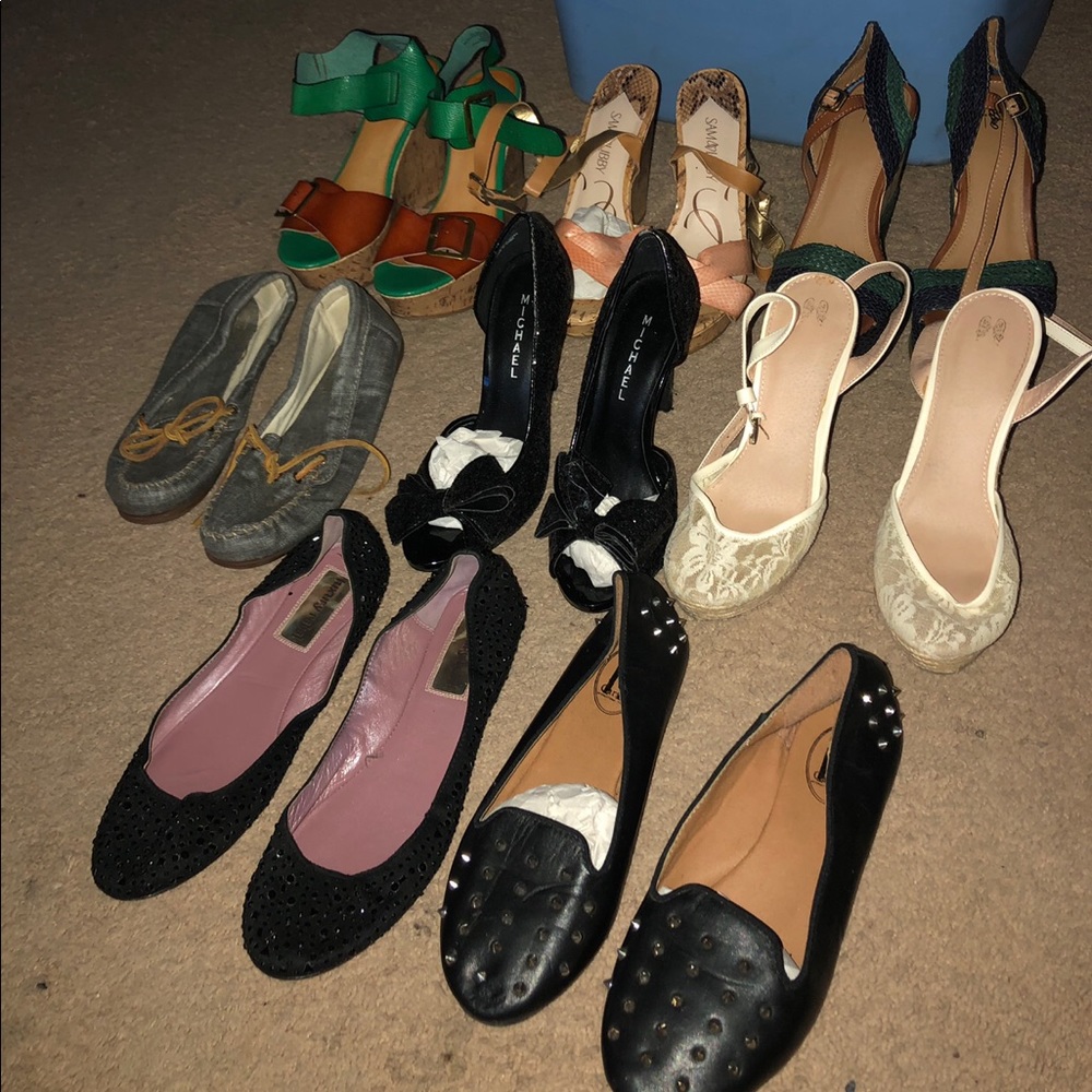 8 pairs of women shoes